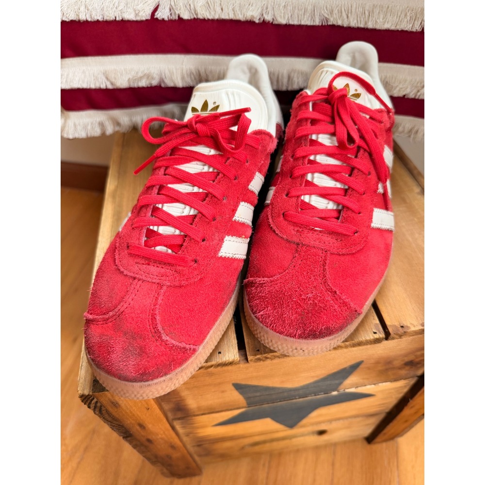 Adidas Gazelle Red Suede White Gum Sole Sneakers IF7161 Mens 7 Womens 8